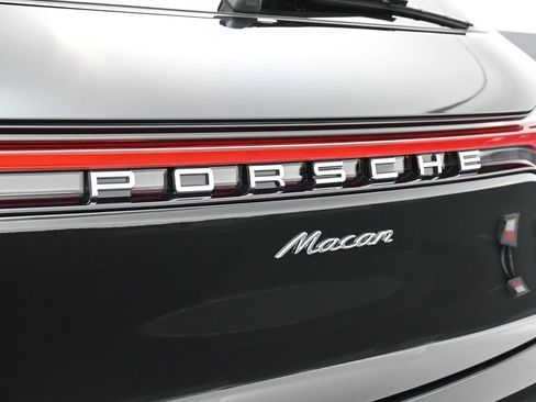 New 2026 Porsche Macan AWD/4WD image 14