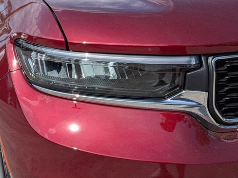 New 2026 Jeep Grand Cherokee L 2WD image 9