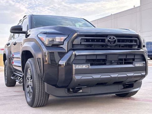 Used 2025 Toyota 4Runner SR5 RWD image 10