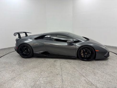Used 2015 Lamborghini Huracan LP 610-4 AWD/4WD image 19