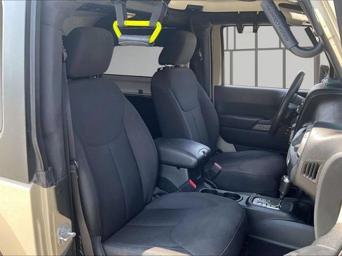 Used 2018 Jeep Wrangler Sport AWD/4WD image 25