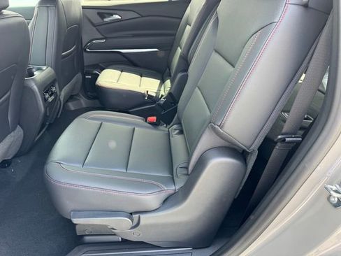 New 2026 Chevrolet Traverse Z71 w/ Enhanced Driving Package AWD/4WD image 11