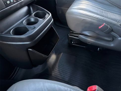 Used 2012 Chevrolet Express 1500 LS image 27