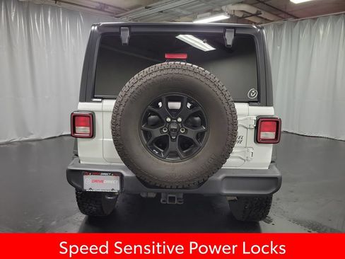 Used 2022 Jeep Wrangler Unlimited Sport AWD/4WD image 7