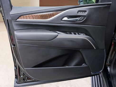 Certified 2023 Cadillac Escalade Sport Platinum AWD/4WD image 25