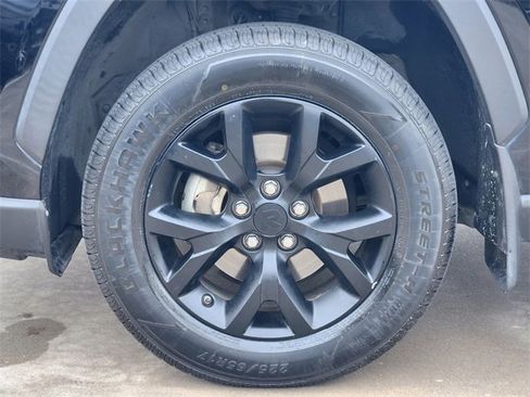 Used 2022 Toyota RAV4 LE image 8