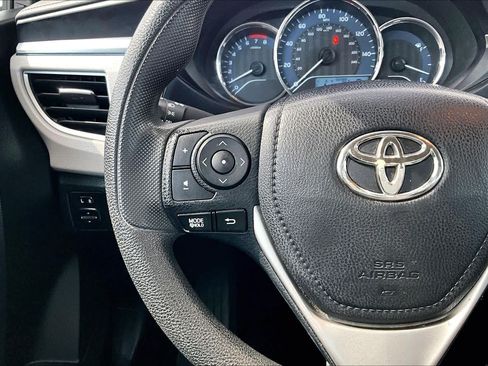Used 2016 Toyota Corolla LE FWD image 24