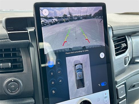 Used 2025 Ford F150 Lightning Flash image 14