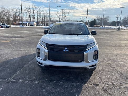 Used 2022 Mitsubishi Outlander Sport SE image 2