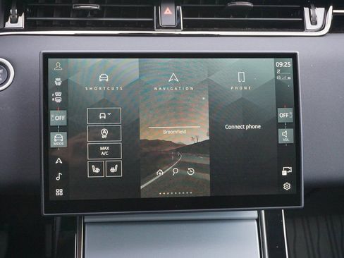 New 2025 Land Rover Range Rover Evoque S image 14