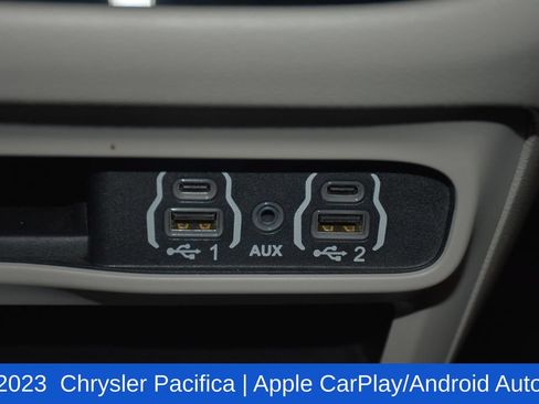 Used 2023 Chrysler Pacifica Touring-L FWD image 22