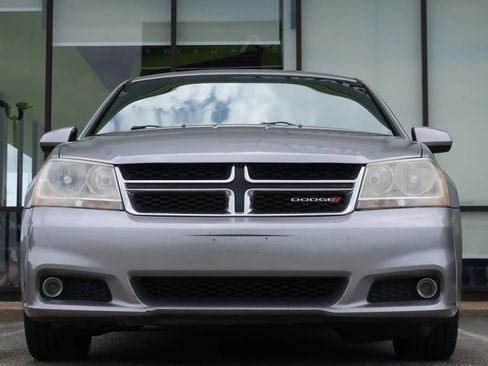 Used 2014 Dodge Avenger SXT FWD image 3