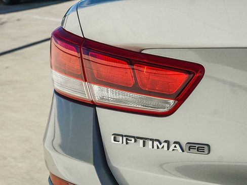 Used 2020 Kia Optima LX image 11