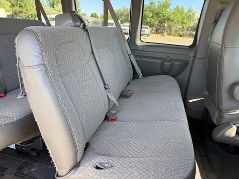 Used 2016 GMC Savana 3500 LT w/ LT Preferred Equipment Group RWD image 22