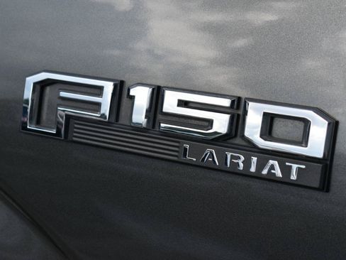 Used 2018 Ford F150 Lariat w/ Equipment Group 502A Luxury AWD/4WD image 46