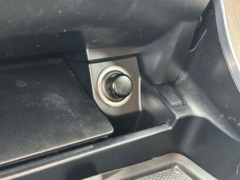 Used 2020 Mercedes-Benz GLC 300 image 26