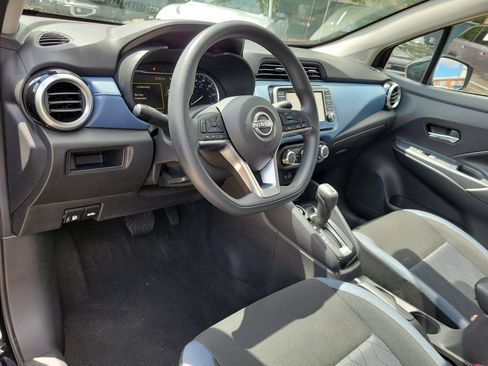 Used 2025 Nissan Versa SV FWD image 8