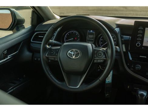 Used 2022 Toyota Camry SE FWD image 19