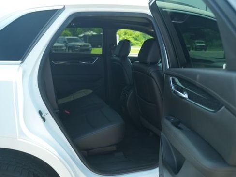 Used 2020 Cadillac XT5 Premium Luxury AWD/4WD image 22