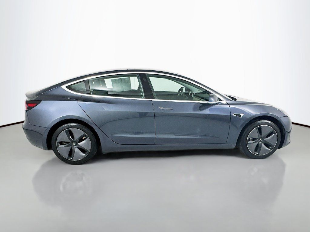 Used 2018 Tesla Model 3 Mid Range RWD image 10