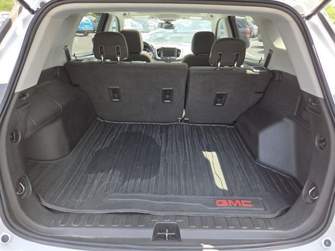 Used 2020 GMC Terrain SLE w/ Driver Convenience Package FWD image 25