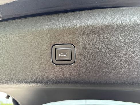 Certified 2024 Buick Enclave Essence w/ Experience Buick Package AWD/4WD image 32