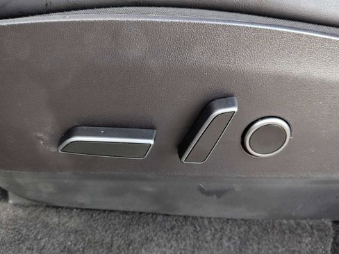 Used 2022 Tesla Model Y Performance image 17