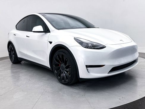 Used 2022 Tesla Model Y Performance AWD/4WD image 10
