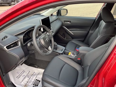 Used 2026 Toyota Corolla Cross XLE w/ Convenience Package image 11
