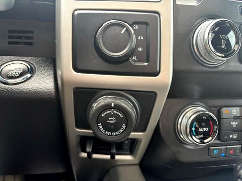 Used 2020 Ford F150 Lariat w/ Equipment Group 502A Luxury image 22