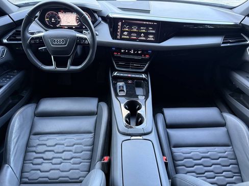 Used 2023 Audi e-tron GT Premium Plus AWD/4WD image 3