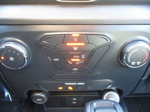 Used 2019 Ford Ranger XL w/ Equipment Group 101A Mid image 24