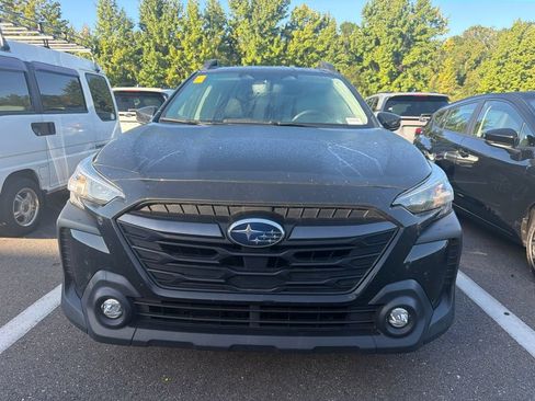 Used 2024 Subaru Outback Premium AWD/4WD image 2