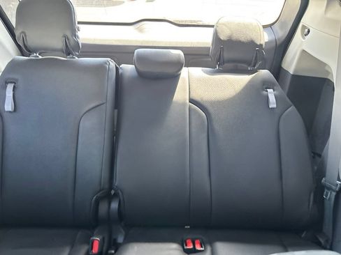 Used 2023 Toyota Sienna LE FWD image 13