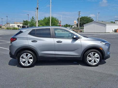 Used 2025 Buick Encore GX Preferred AWD/4WD image 7