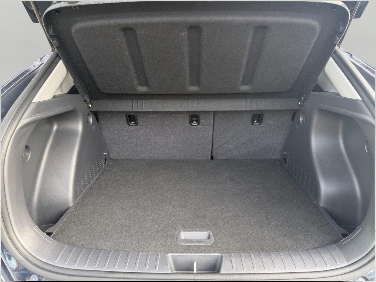Used 2025 Hyundai Kona SEL AWD/4WD image 16