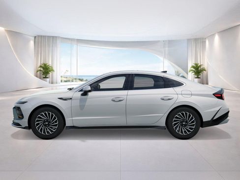 New 2026 Hyundai Sonata Limited FWD image 3