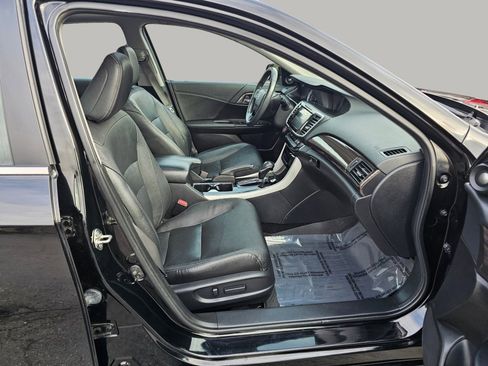 Used 2017 Honda Accord EX-L image 24