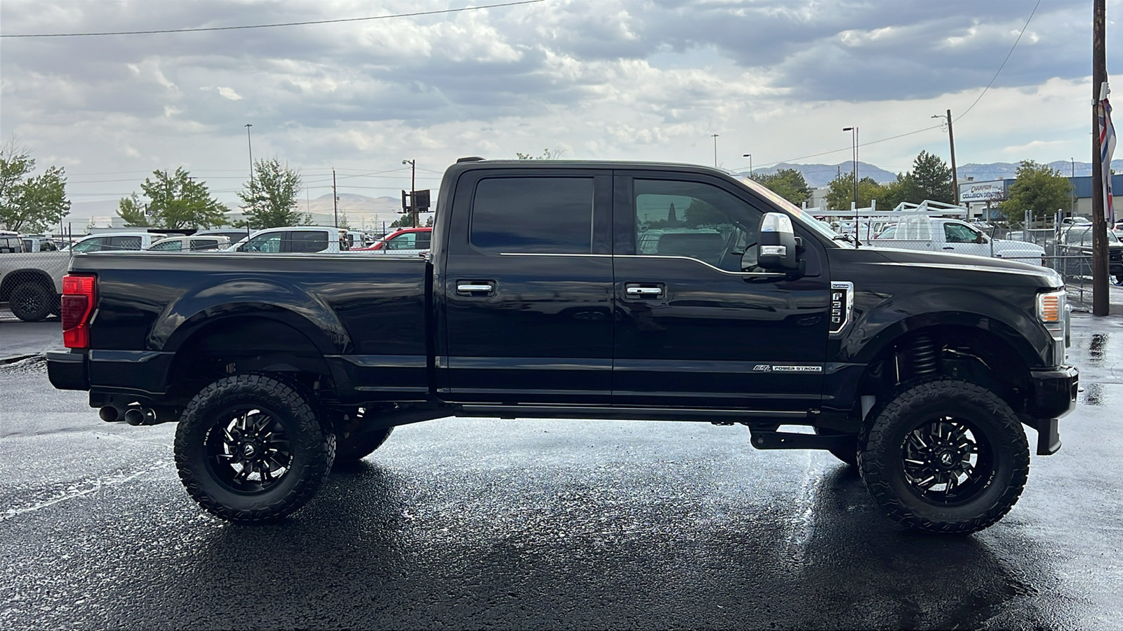 Used 2022 Ford F350 Platinum AWD/4WD image 4