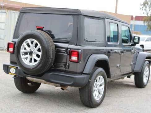 Used 2023 Jeep Wrangler Unlimited Sport AWD/4WD image 5