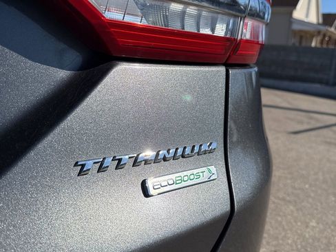 Used 2017 Ford Fusion Titanium image 3