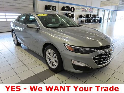 Used 2023 Chevrolet Malibu LT FWD image 14