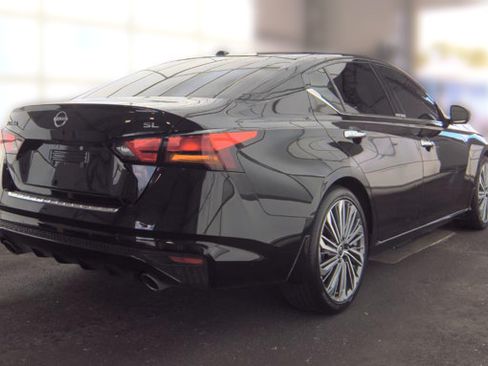 Used 2023 Nissan Altima 2.5 SL FWD image 3