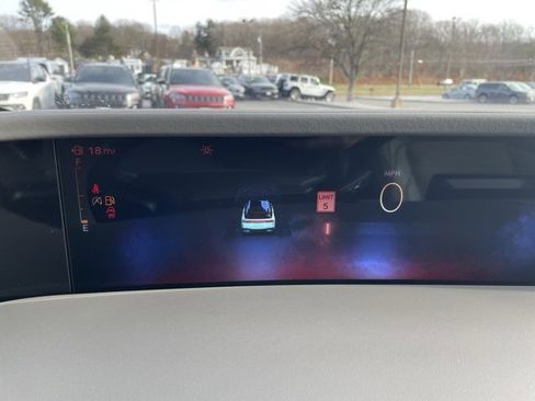 Used 2024 Lincoln Nautilus Reserve image 18