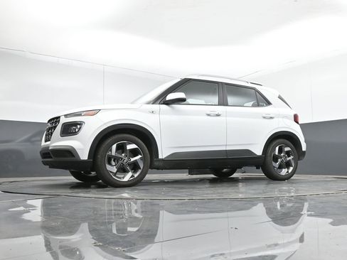 Certified 2024 Hyundai Venue Limited image 38