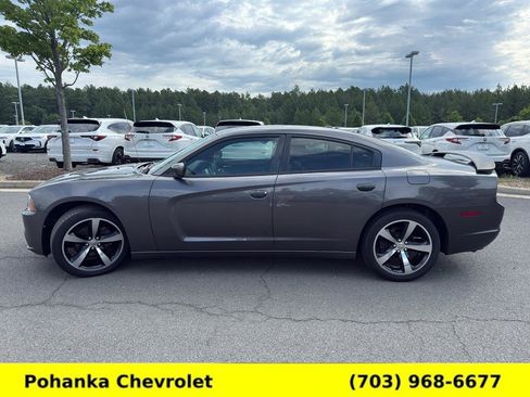 Used 2014 Dodge Charger SXT Plus RWD image 4