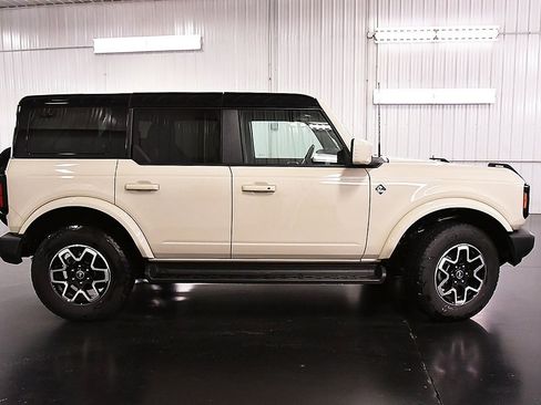 Used 2025 Ford Bronco Outer Banks image 8