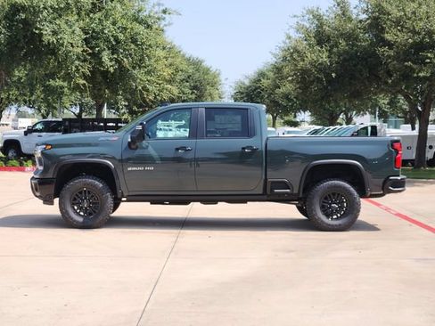 New 2026 Chevrolet Silverado 2500 ZR2 AWD/4WD image 13