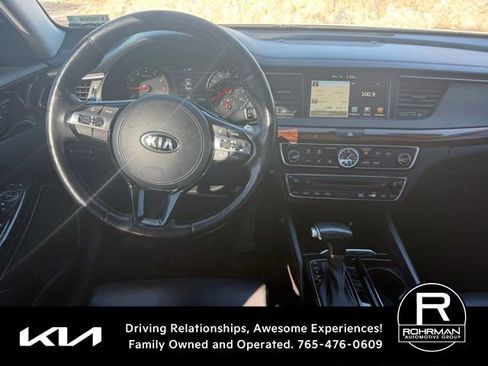 Used 2017 Kia Cadenza Technology image 10