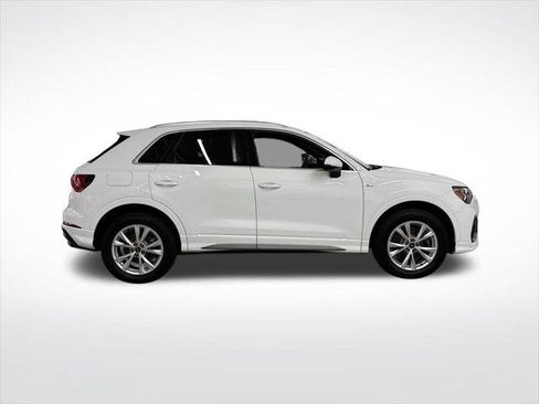 Certified 2025 Audi Q3 2.0T Premium w/ Convenience Package AWD/4WD image 6